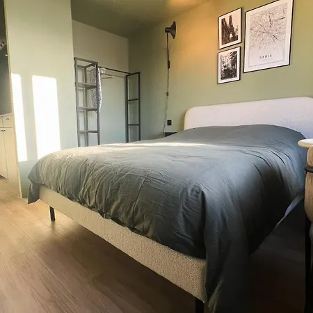 Apartman Moderne Au Pied Du Metro Vue Sur La Defense