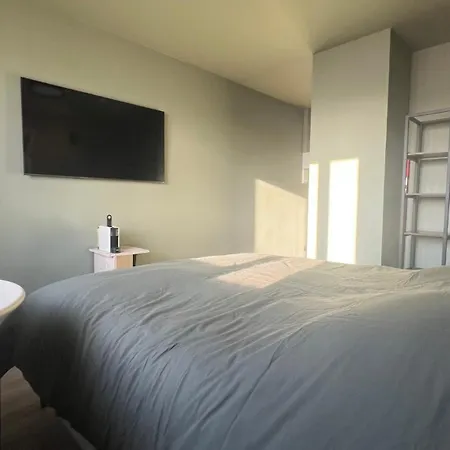 Apartman Moderne Au Pied Du Metro Vue Sur La Defense *